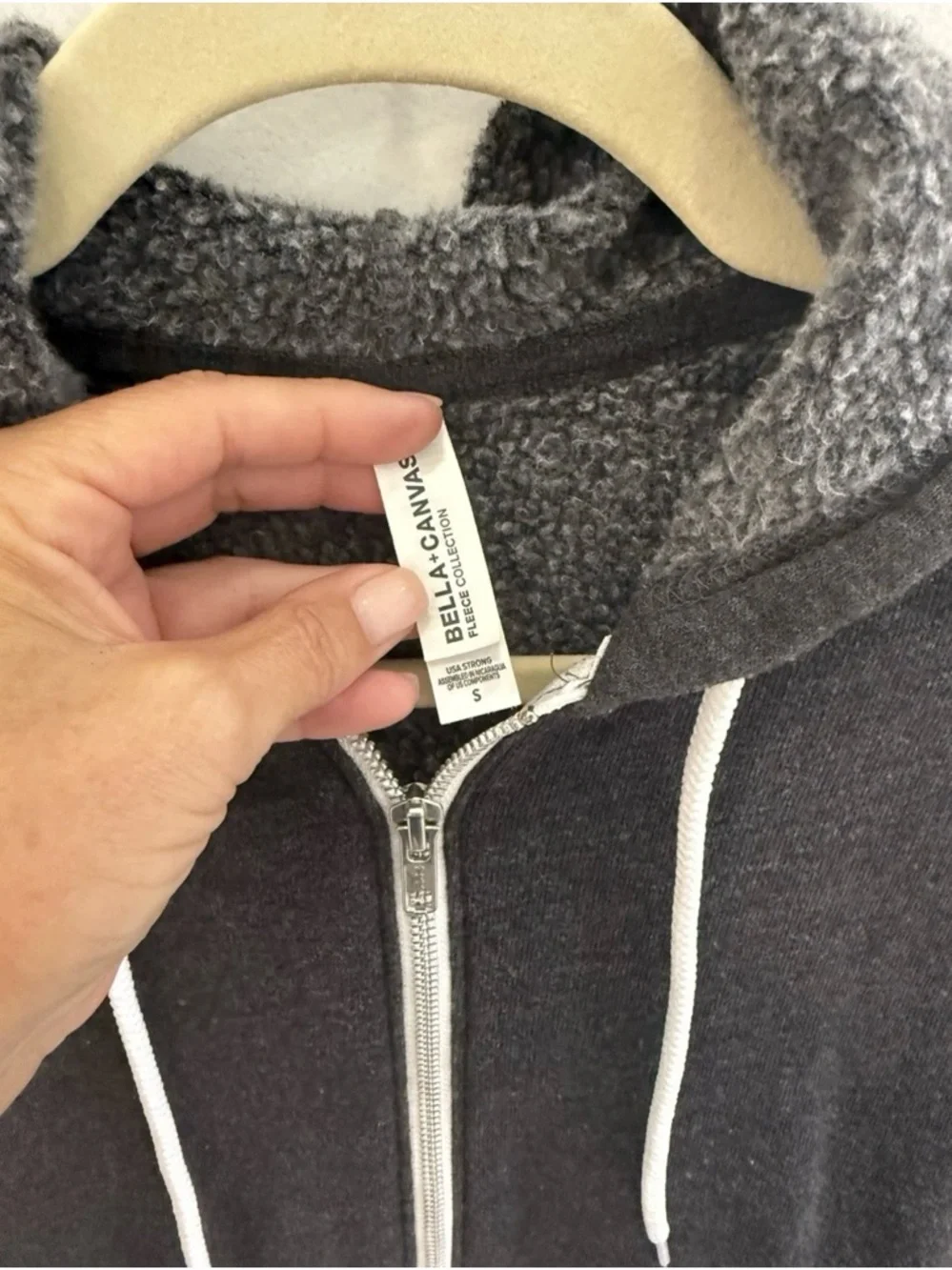 Malibu Farm Charcoal Gray Logo Hoodie Sweater; $65 retail, discontinued - Picture 4 of 5